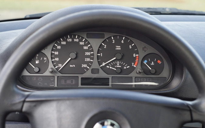 BMW Seria 3 cena 10000 przebieg: 190000, rok produkcji 2002 z Krośniewice małe 254